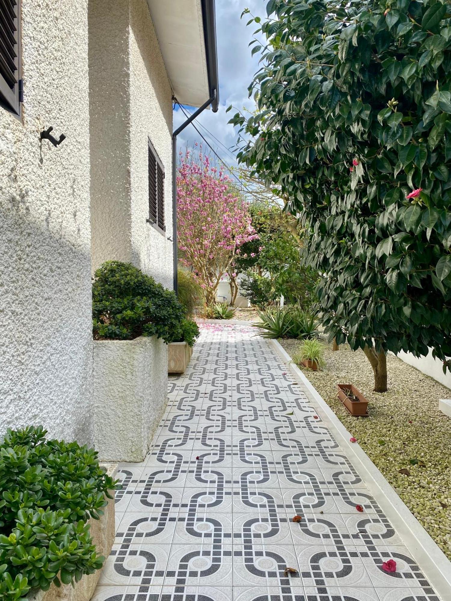 Live, Laugh, Love Beach Guest Home With Ac Madalena  Luaran gambar